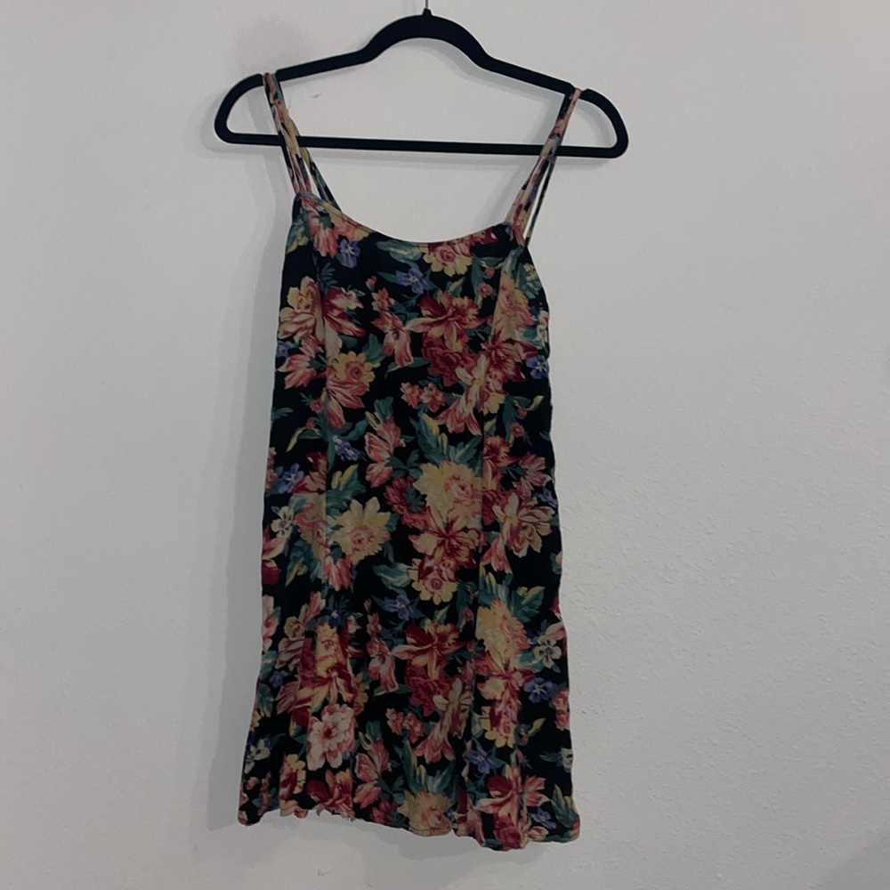 Forever 21 vintage aesthetic floral dress. Mini dress, skater style. Size small.